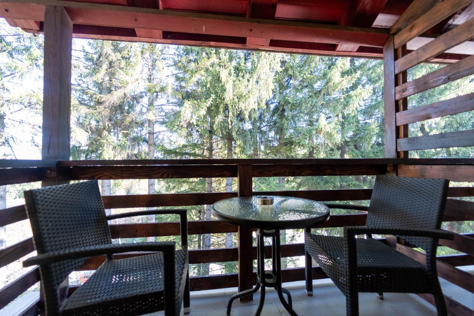 Hotel Cirus Predeal Bagian luar foto